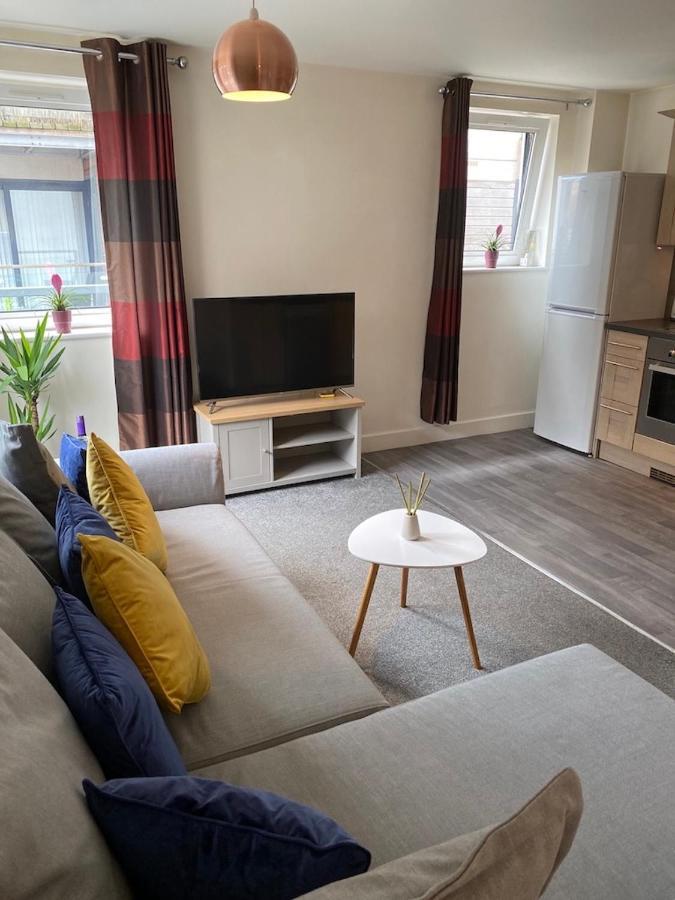 Stylish Two Bed City Apartment With Secure Parking Southampton Luaran gambar